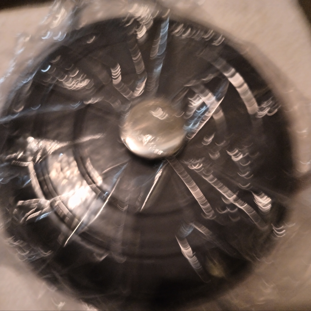 Cast iron 3.3 Qt French oven very heavy